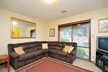 19 Pamay Road, MOUNT WAVERLEY VIC 3149, Mount Waverley - Thumbnail 2