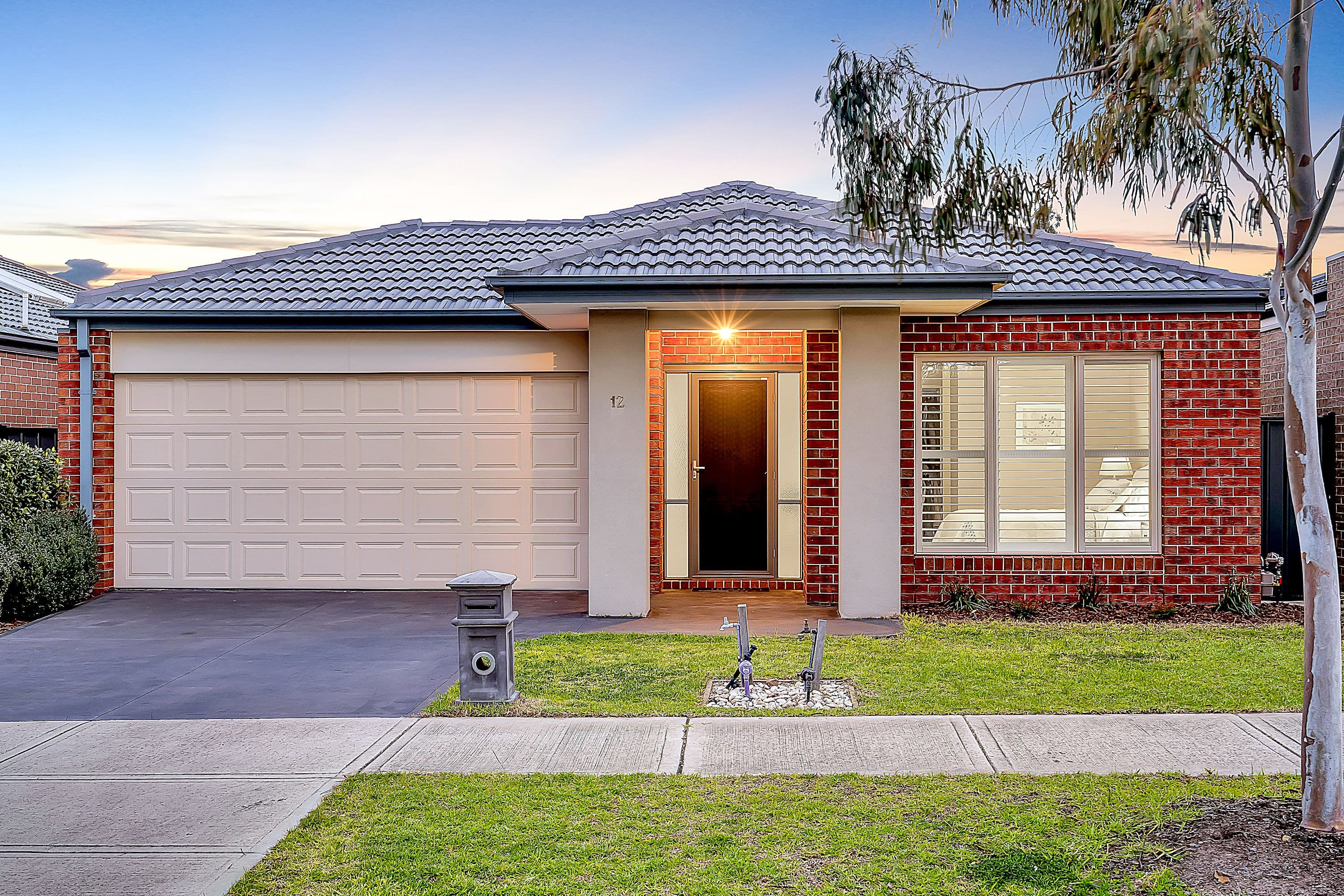 12 Eminence Way, Craigieburn VIC 3064, Craigieburn - Image 1
