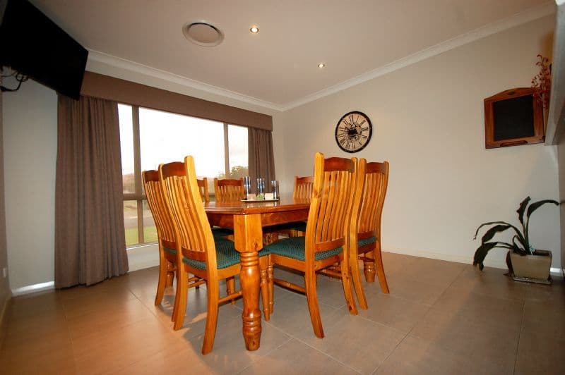 18b Summers Street, GRIFFITH NSW 2680, Griffith - Thumbnail 2