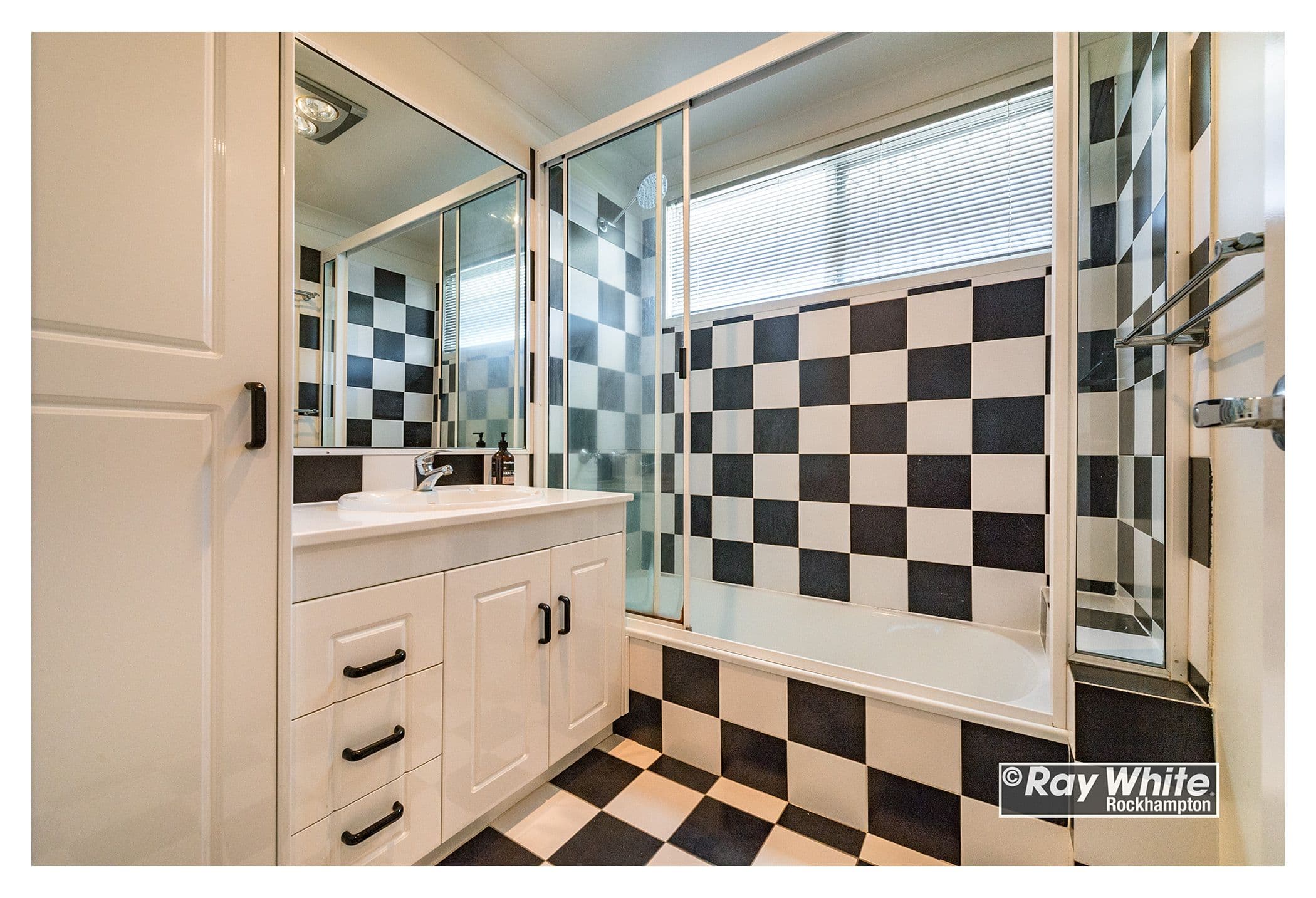 24 Roderkirchen Street, Kawana QLD 4701, Kawana - Thumbnail 4