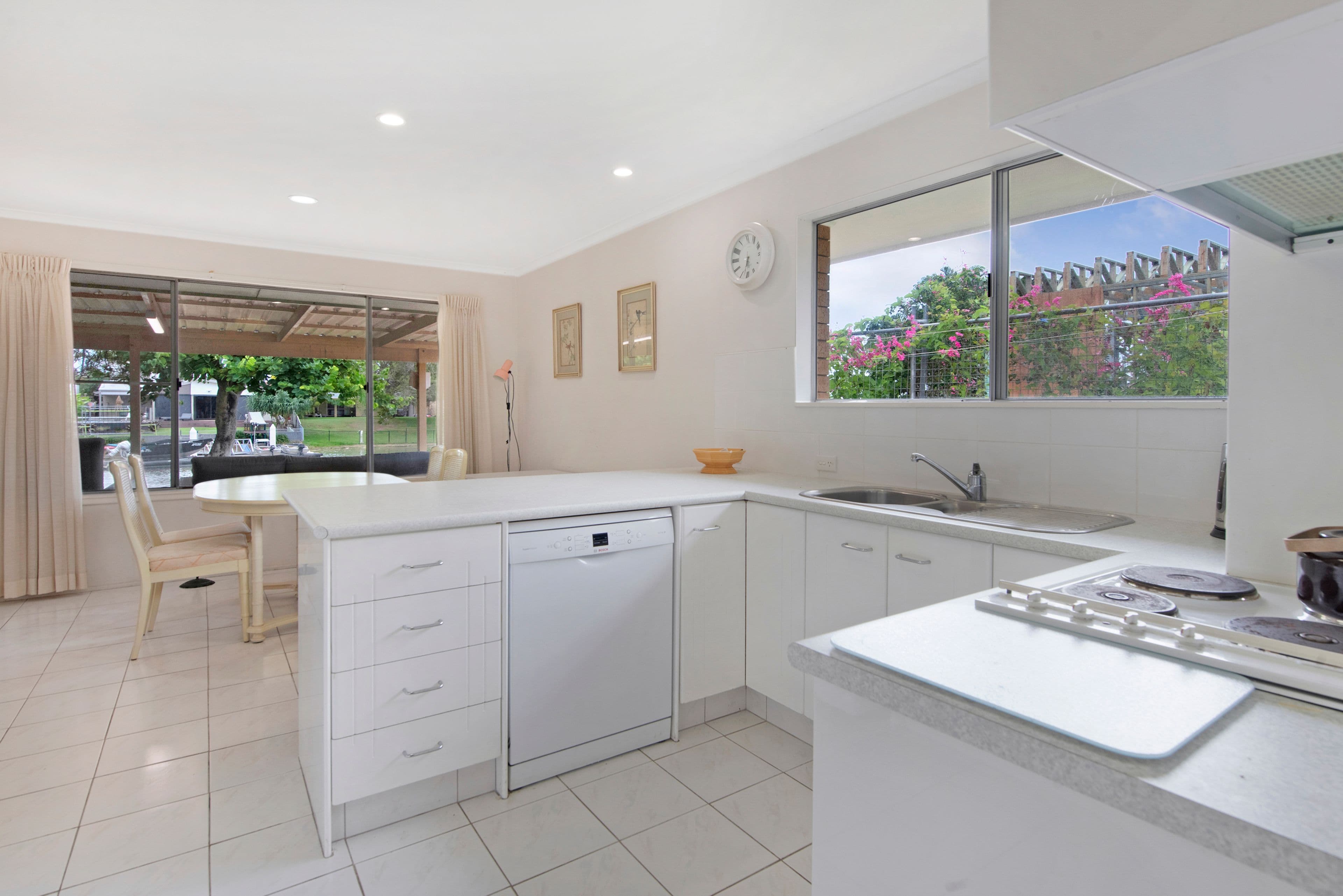 22 Rio Vista Boulevard, Broadbeach Waters QLD 4218, Broadbeach Waters - Thumbnail 6