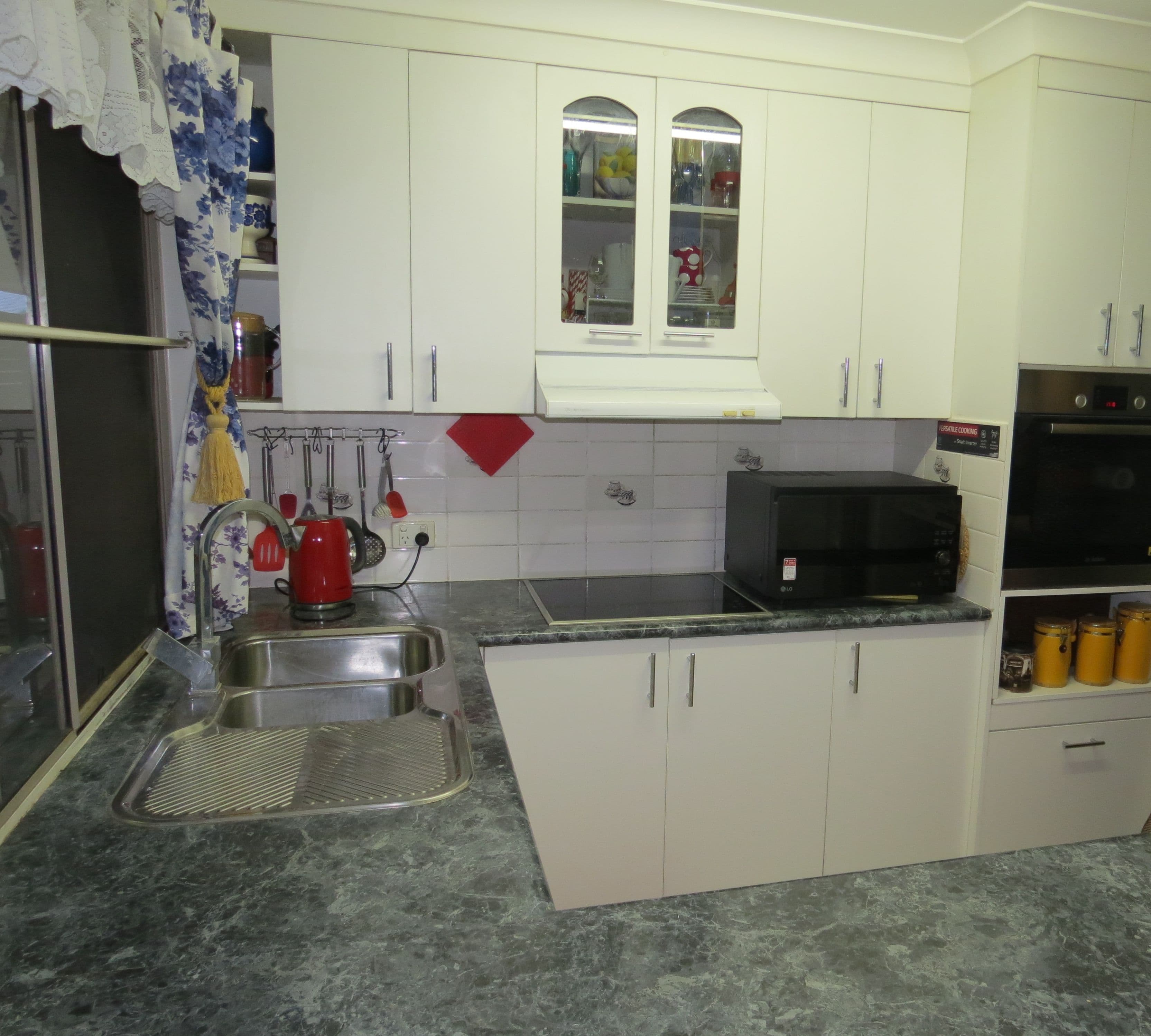 2 Spring Grove, Emerald QLD 4720, Emerald - Thumbnail 2