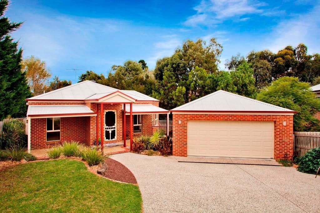 4 Veedale Court, LARA VIC 3212, Lara - Image 1
