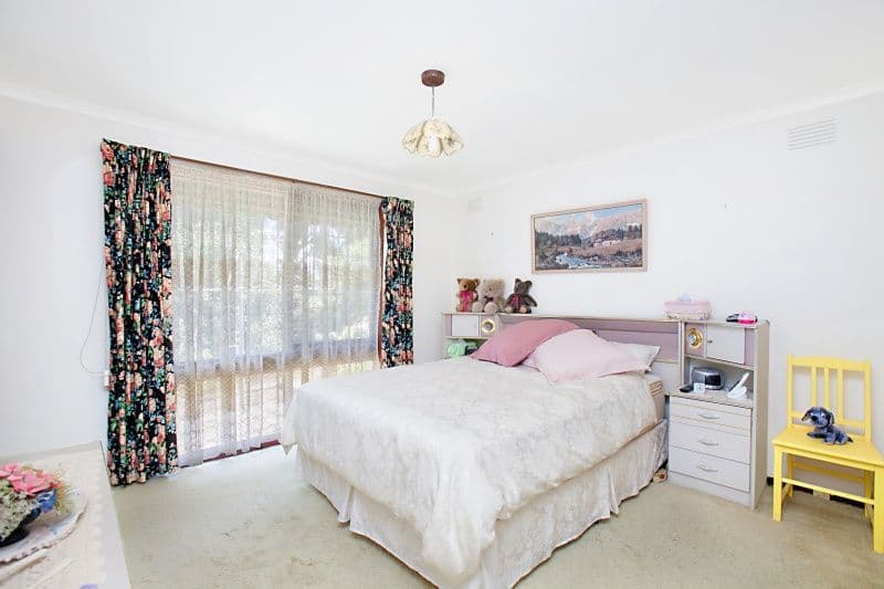 32 Benwerrin Drive, WANTIRNA VIC 3152, Wantirna - Thumbnail 6