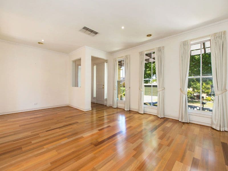 13 Martens Place, DINGLEY VILLAGE VIC 3172, Dingley Village - Thumbnail 2