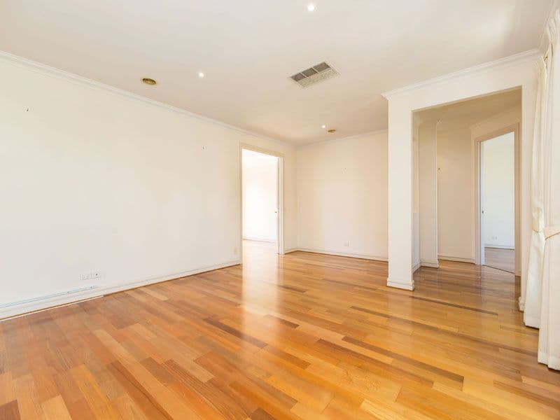13 Martens Place, DINGLEY VILLAGE VIC 3172, Dingley Village - Thumbnail 4