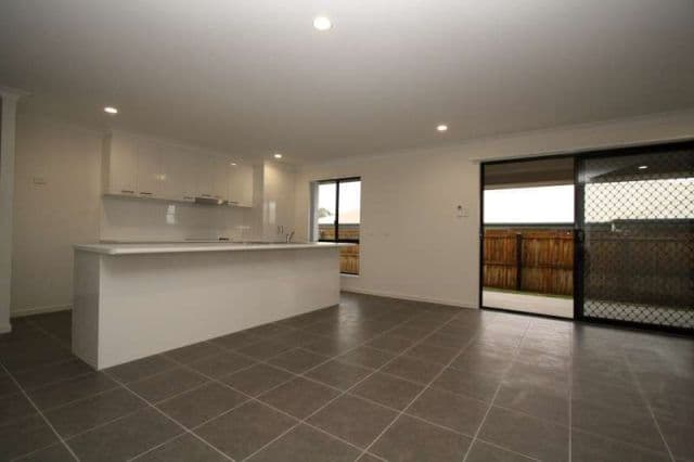 12 Prestige Drive, MARSDEN QLD 4132, Marsden - Thumbnail 3