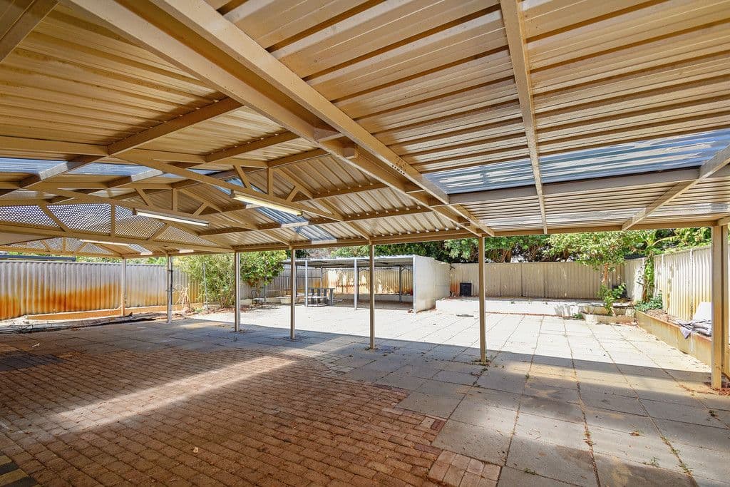 8 Highclere Boulevard, Marangaroo WA 6064, Marangaroo - Thumbnail 3
