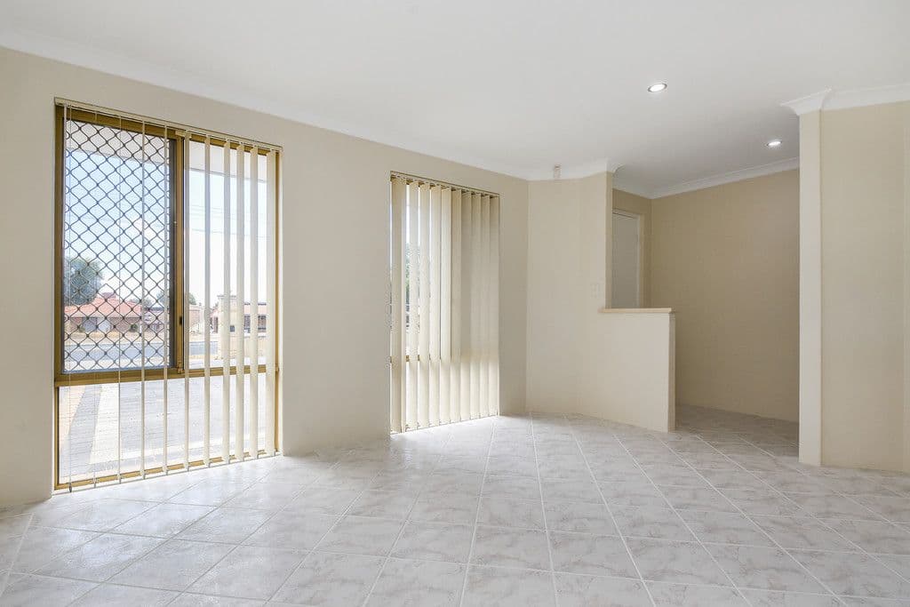 8 Highclere Boulevard, Marangaroo WA 6064, Marangaroo - Thumbnail 5