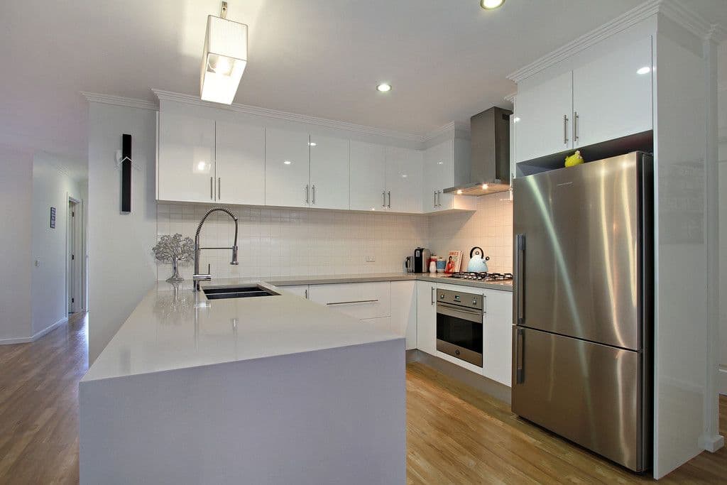 25 DORCHESTER Avenue, MONTROSE VIC 3765, Montrose - Thumbnail 3
