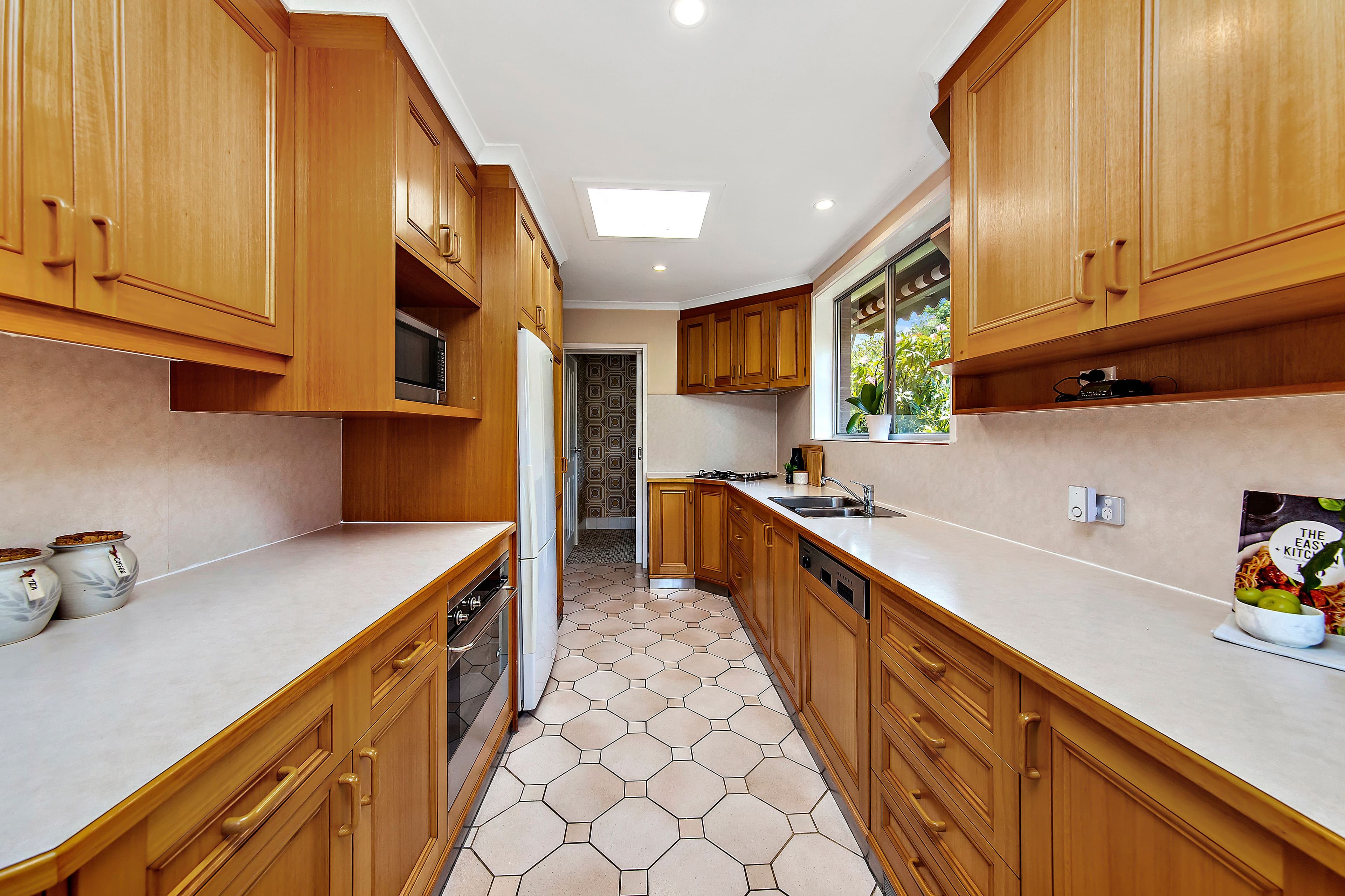16 Jeffcott Place, Latham ACT 2615, Latham - Thumbnail 6