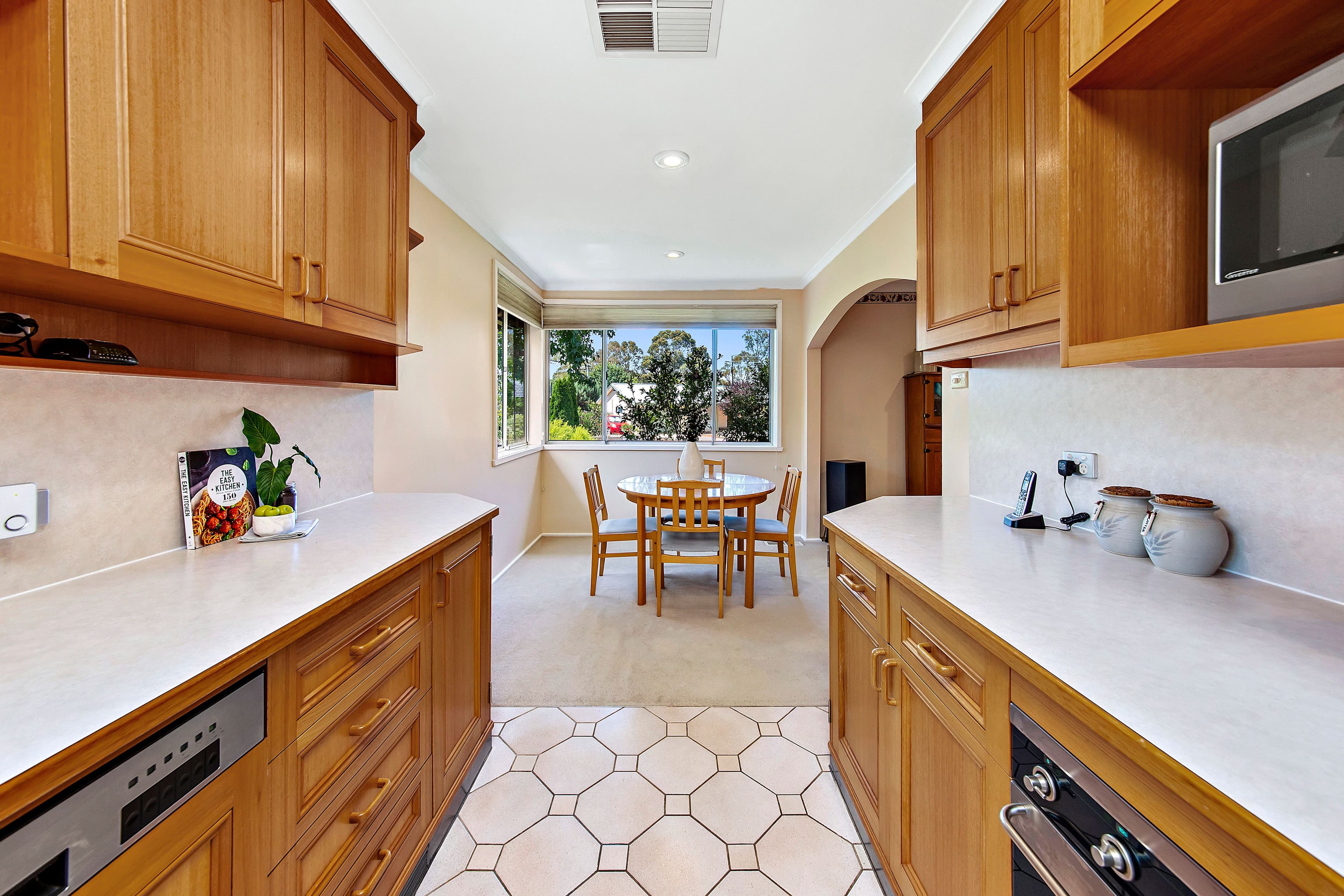 16 Jeffcott Place, Latham ACT 2615, Latham - Thumbnail 7