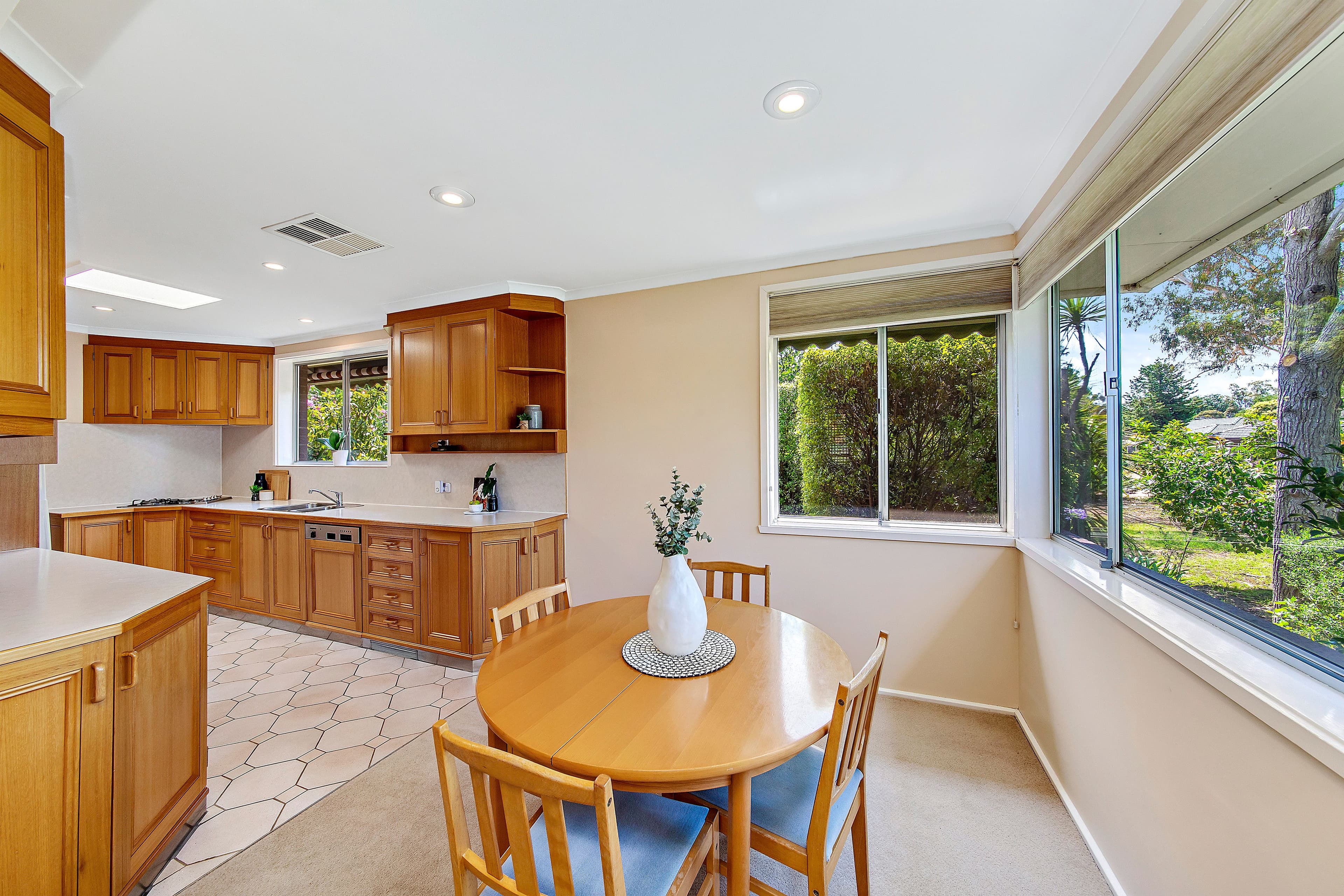 16 Jeffcott Place, Latham ACT 2615, Latham - Thumbnail 8
