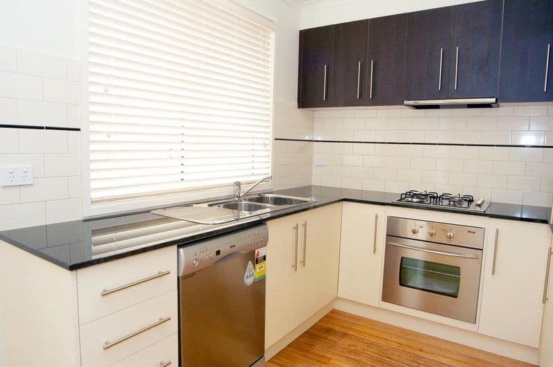 4 Fortuna Street, CLAYTON VIC 3168, Clayton - Thumbnail 2
