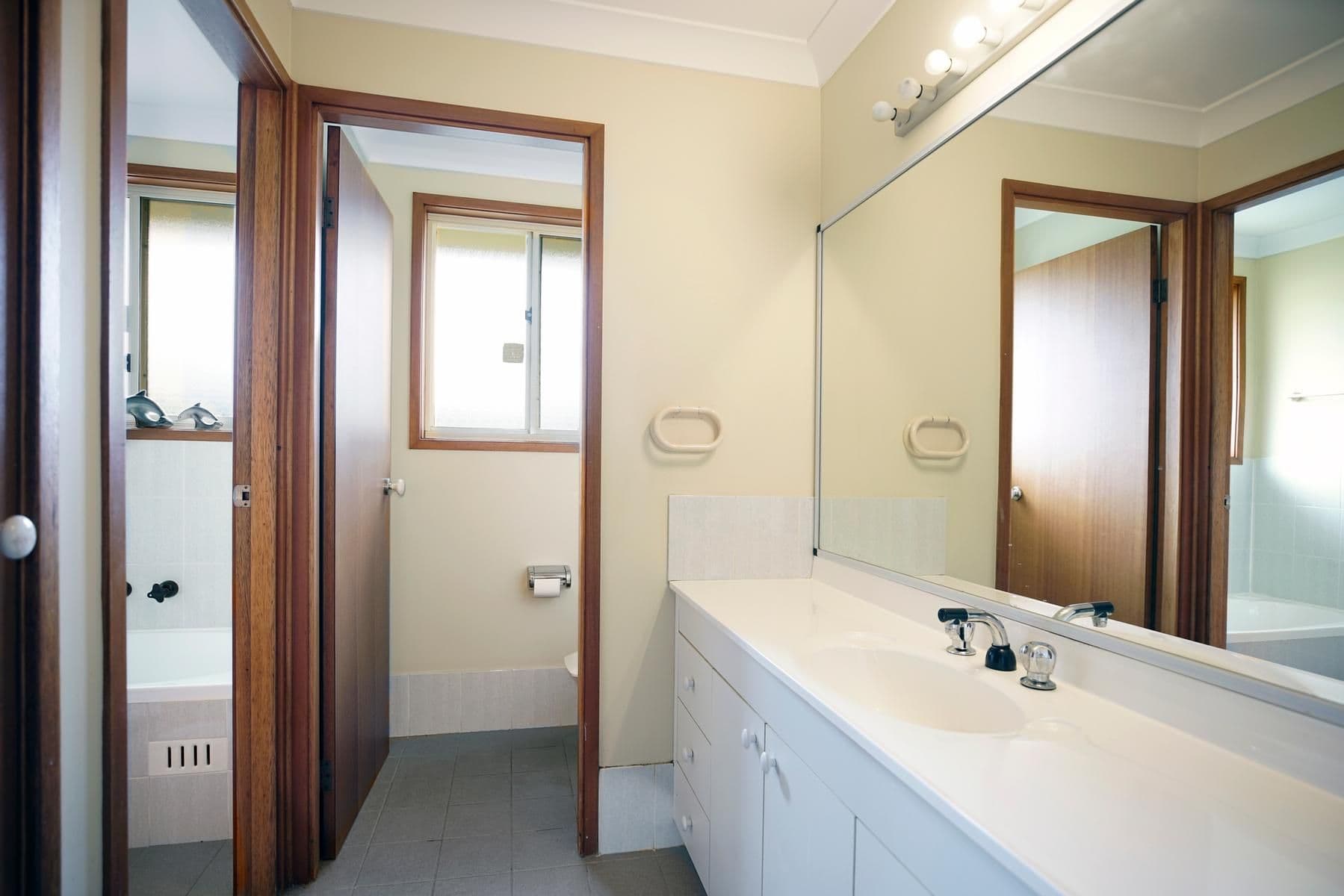 6 Wollabi Crescent, Glenmore Park NSW 2745, Glenmore Park - Thumbnail 6