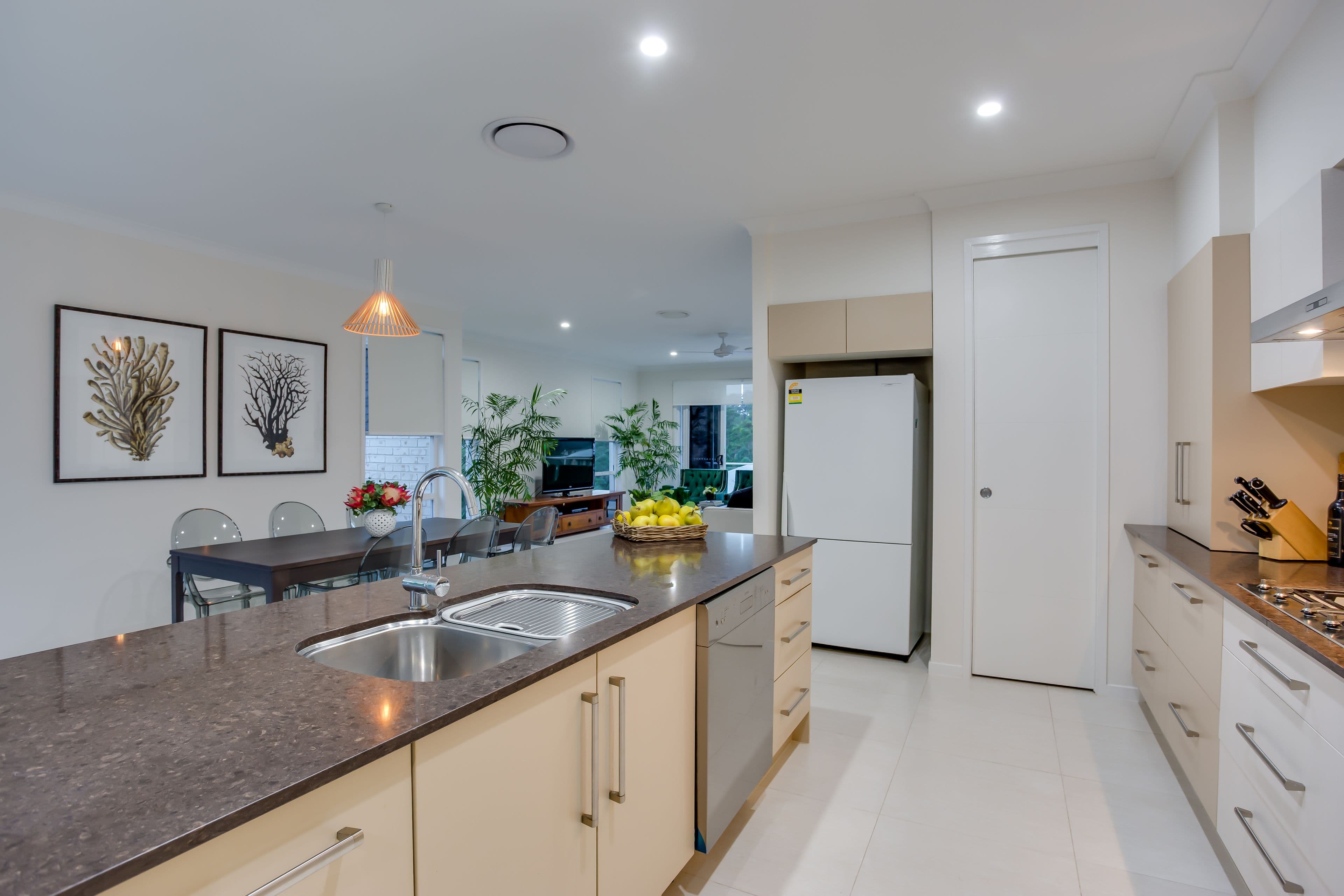14 Camarillo Circuit, Reedy Creek QLD 4227, Reedy Creek - Thumbnail 4
