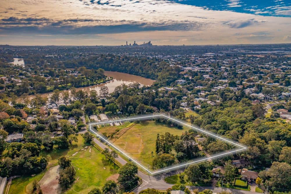 140 Cliveden Avenue, Corinda QLD 4075, Corinda - Image 1
