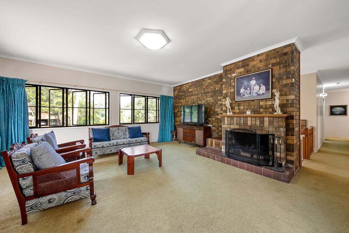 140 Cliveden Avenue, Corinda QLD 4075, Corinda - Thumbnail 7