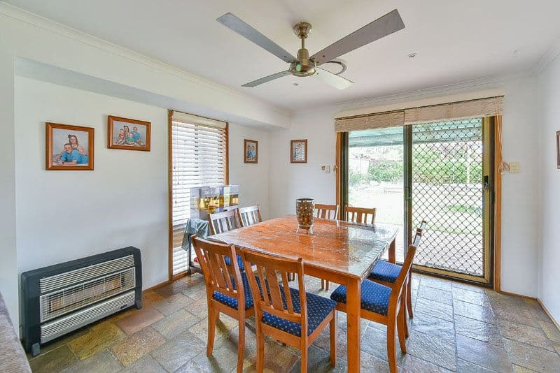 4 Mistletoe Avenue, Macquarie Fields NSW 2564, Macquarie Fields - Thumbnail 4