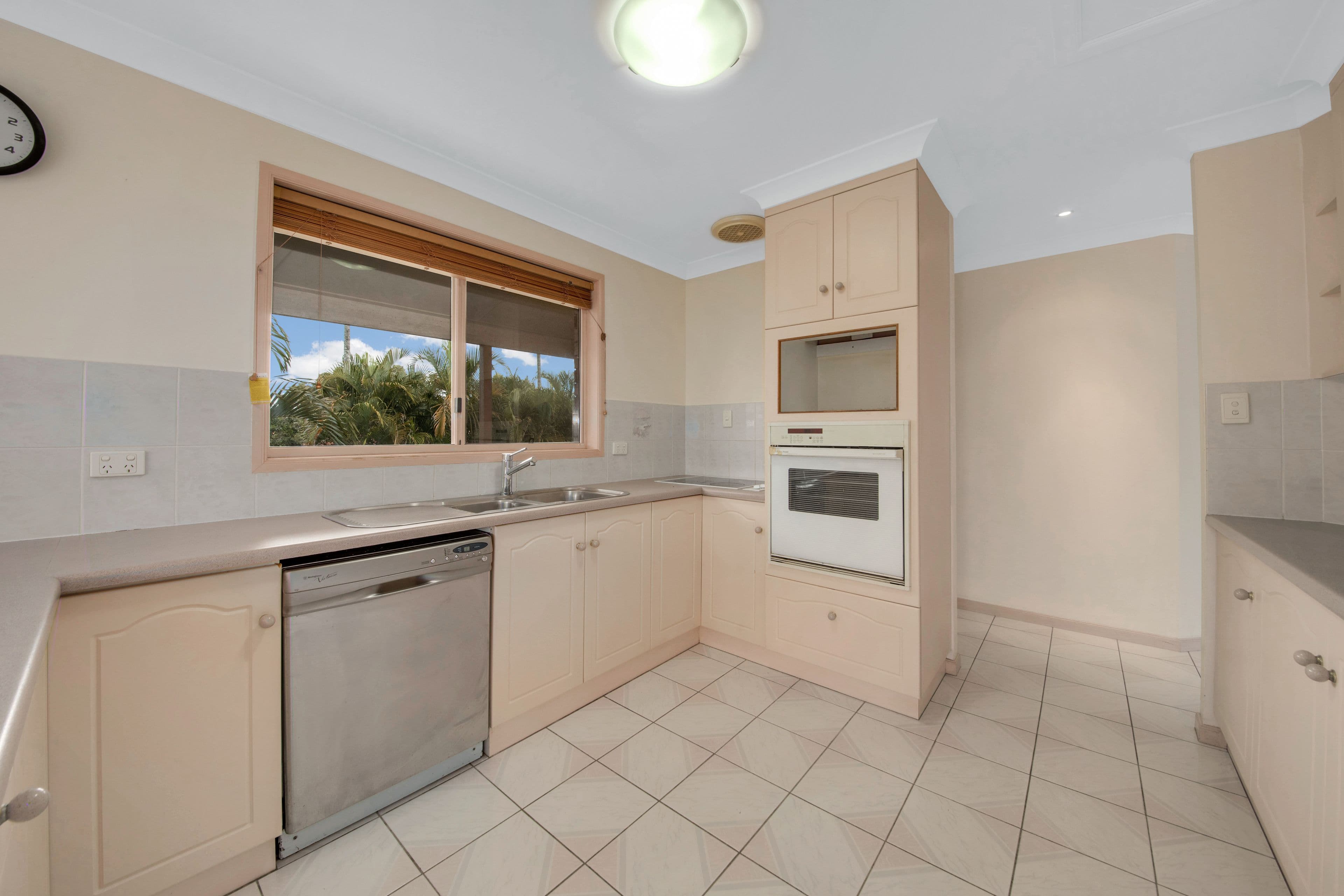 8 Dame Pattie Avenue, Clinton QLD 4680, Clinton - Thumbnail 8