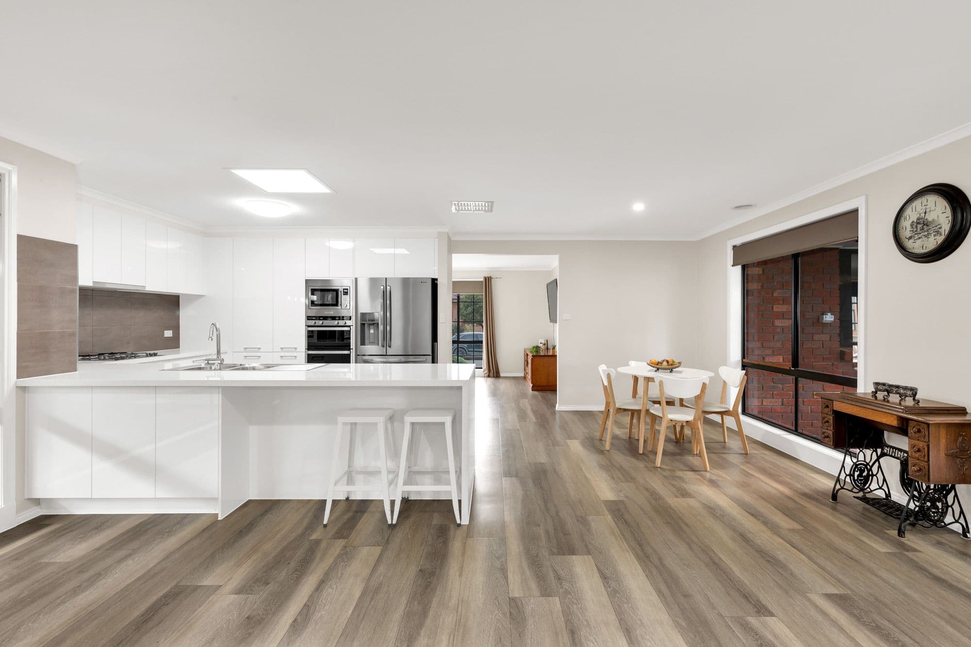 9 Adare Place, Werribee VIC 3030, Werribee - Thumbnail 2