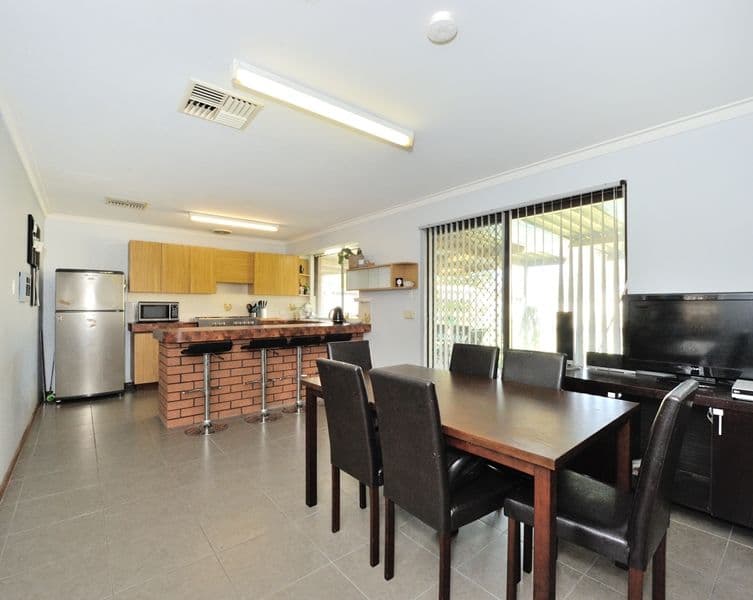 9 Hennessy Way, Rockingham WA 6168, Rockingham - Thumbnail 3