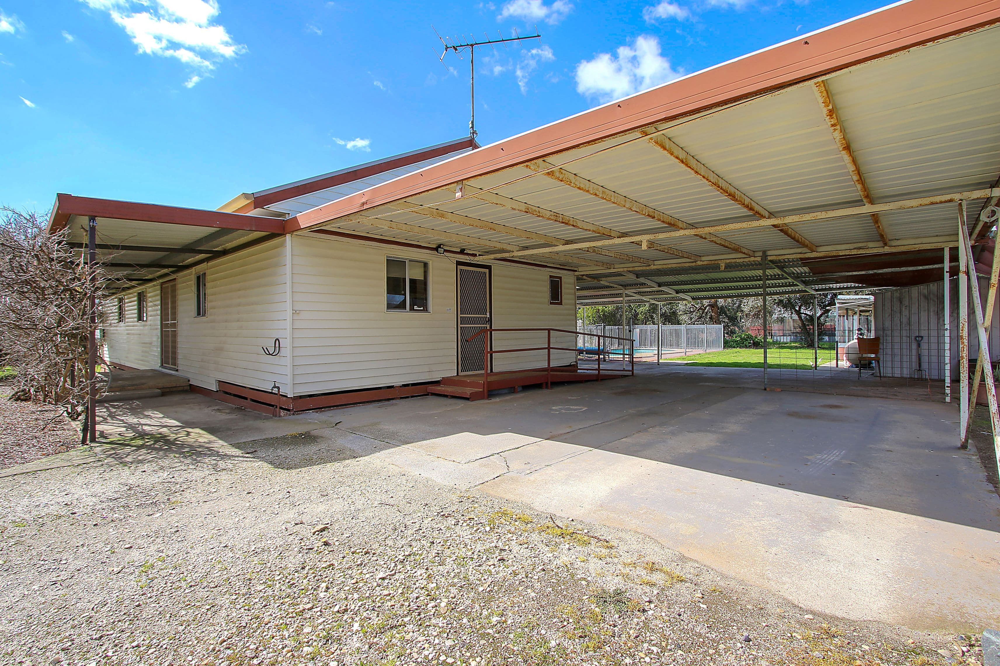 62-66 Hammer Street, Howlong NSW 2643, Howlong - Thumbnail 2