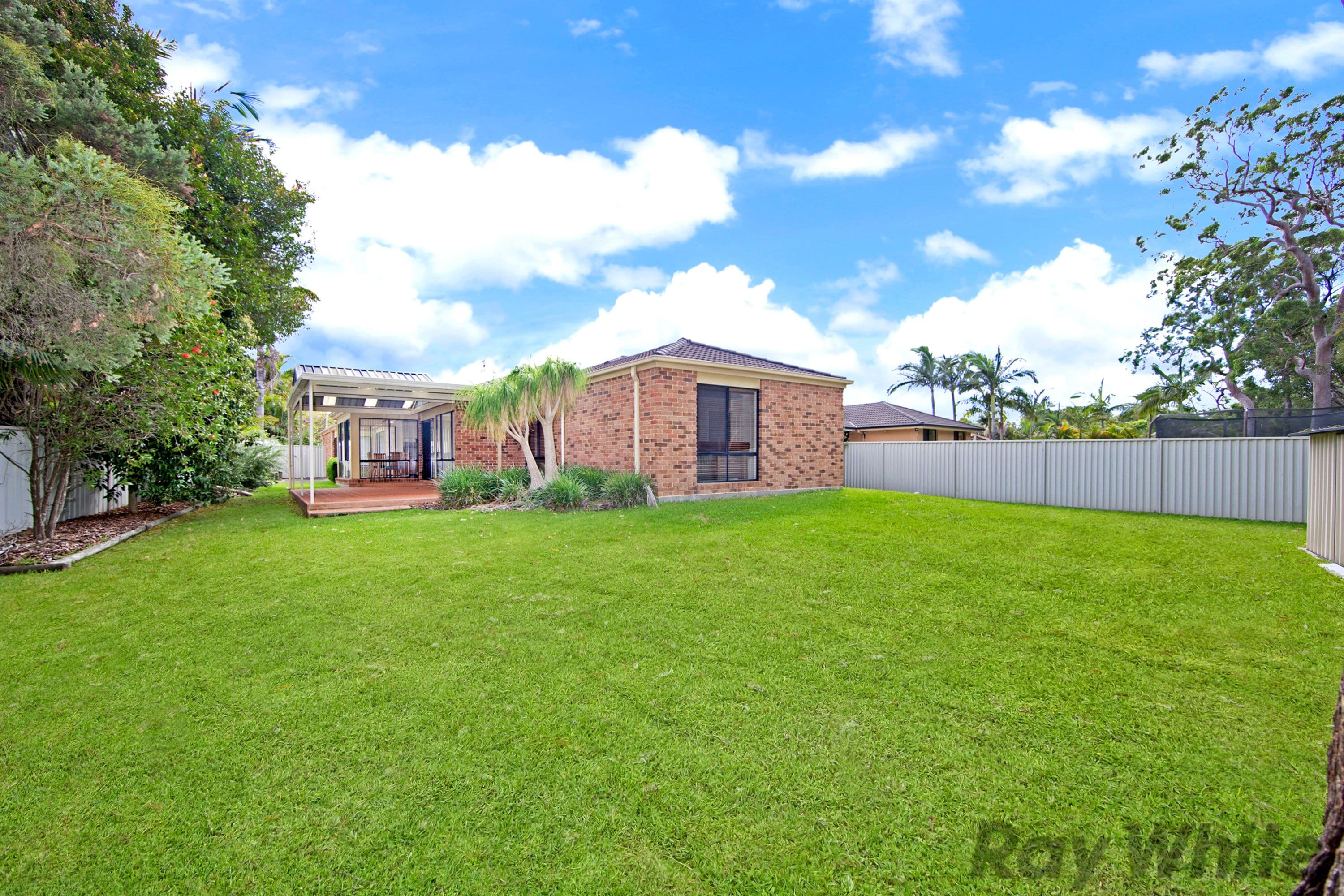 42 Pinehurst Way, Blue Haven - Thumbnail 3
