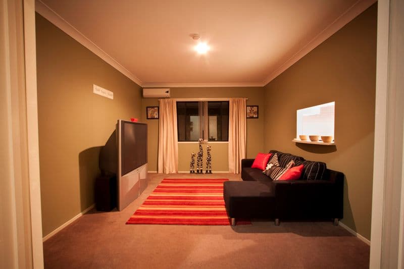 35 Midway Terrace, PACIFIC PINES QLD 4211, Pacific Pines - Thumbnail 6