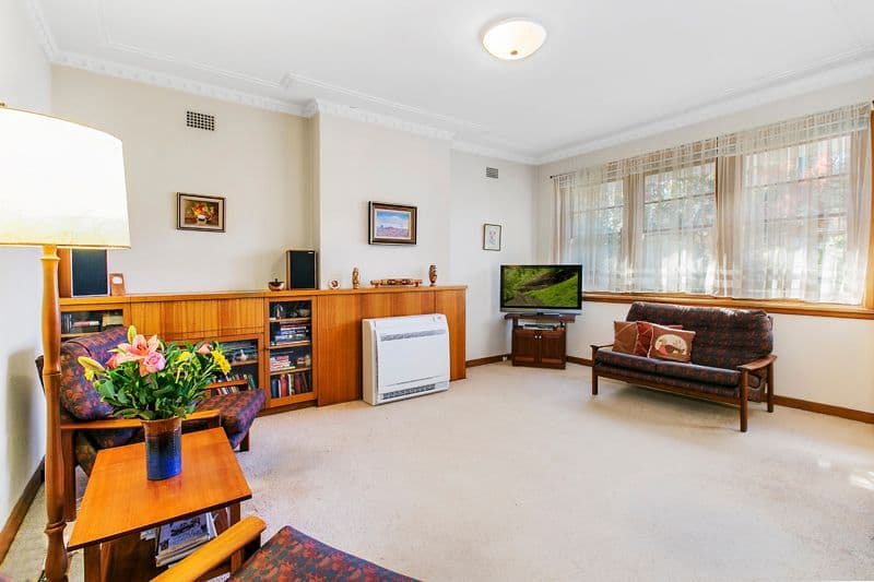 4 Godfrey Avenue, TURRAMURRA NSW 2074, Turramurra - Thumbnail 2