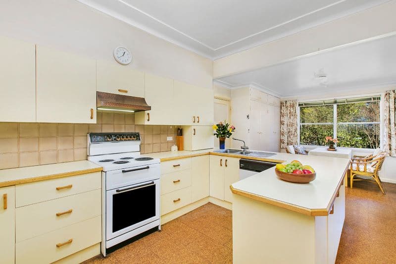 4 Godfrey Avenue, TURRAMURRA NSW 2074, Turramurra - Thumbnail 3