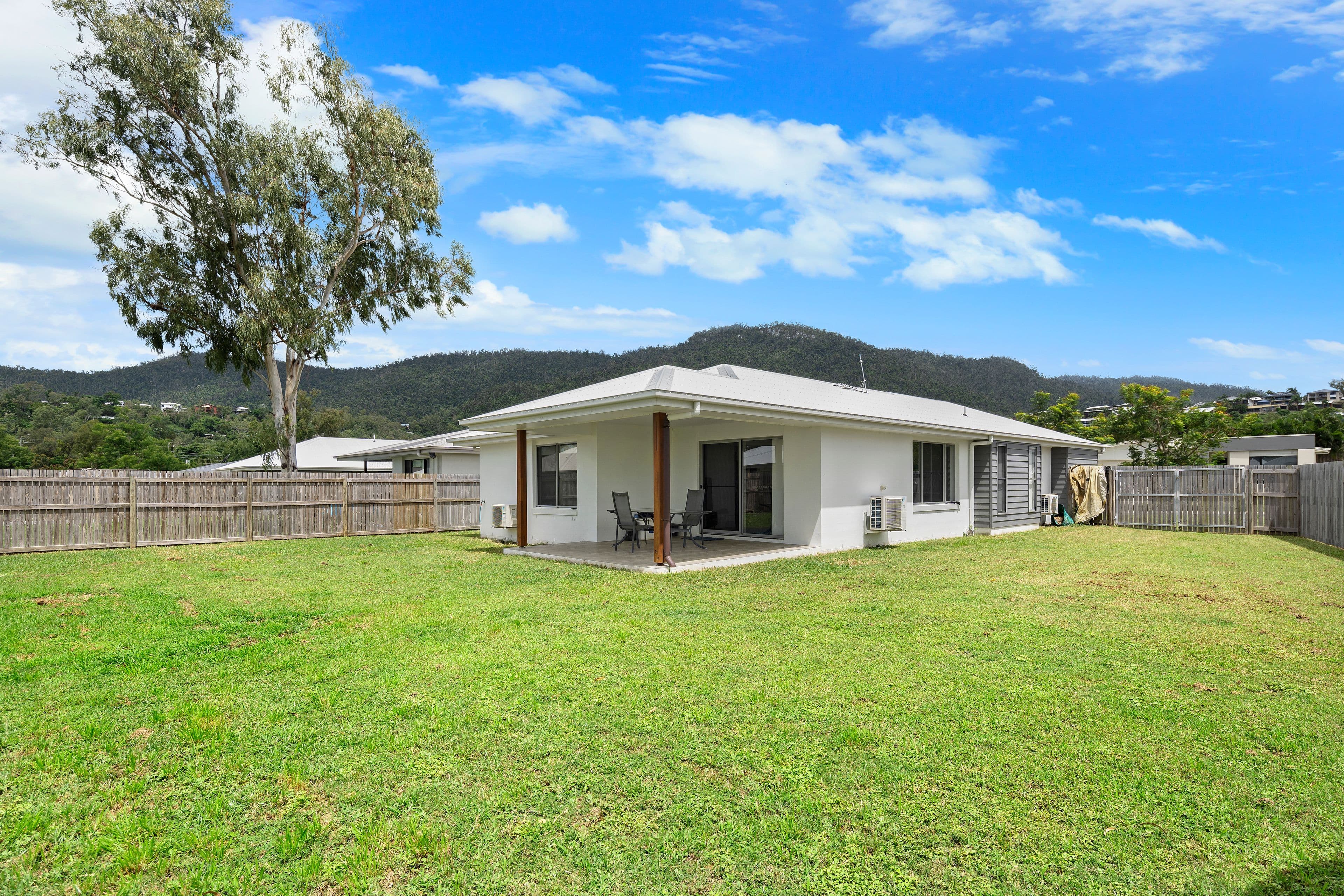 9 Olivia Street, Cannonvale QLD 4802, Cannonvale - Thumbnail 4