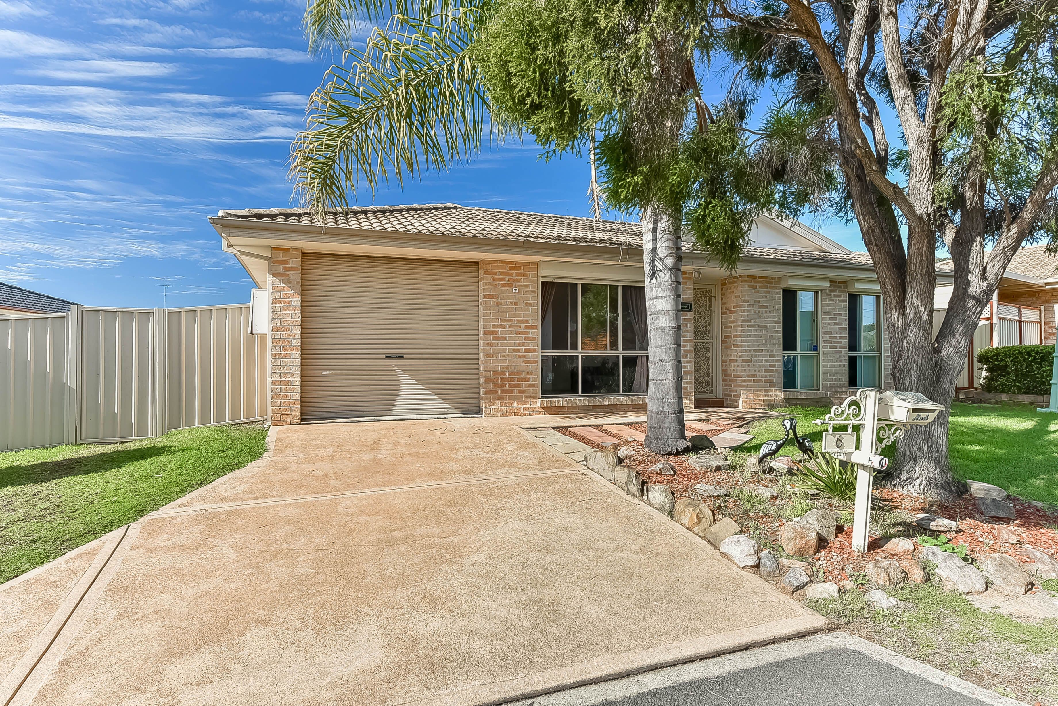 6 Helman Place, Ingleburn - Image 1
