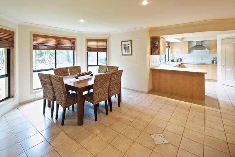 17 Roger Court, REDLAND BAY QLD 4165, Redland Bay - Thumbnail 2