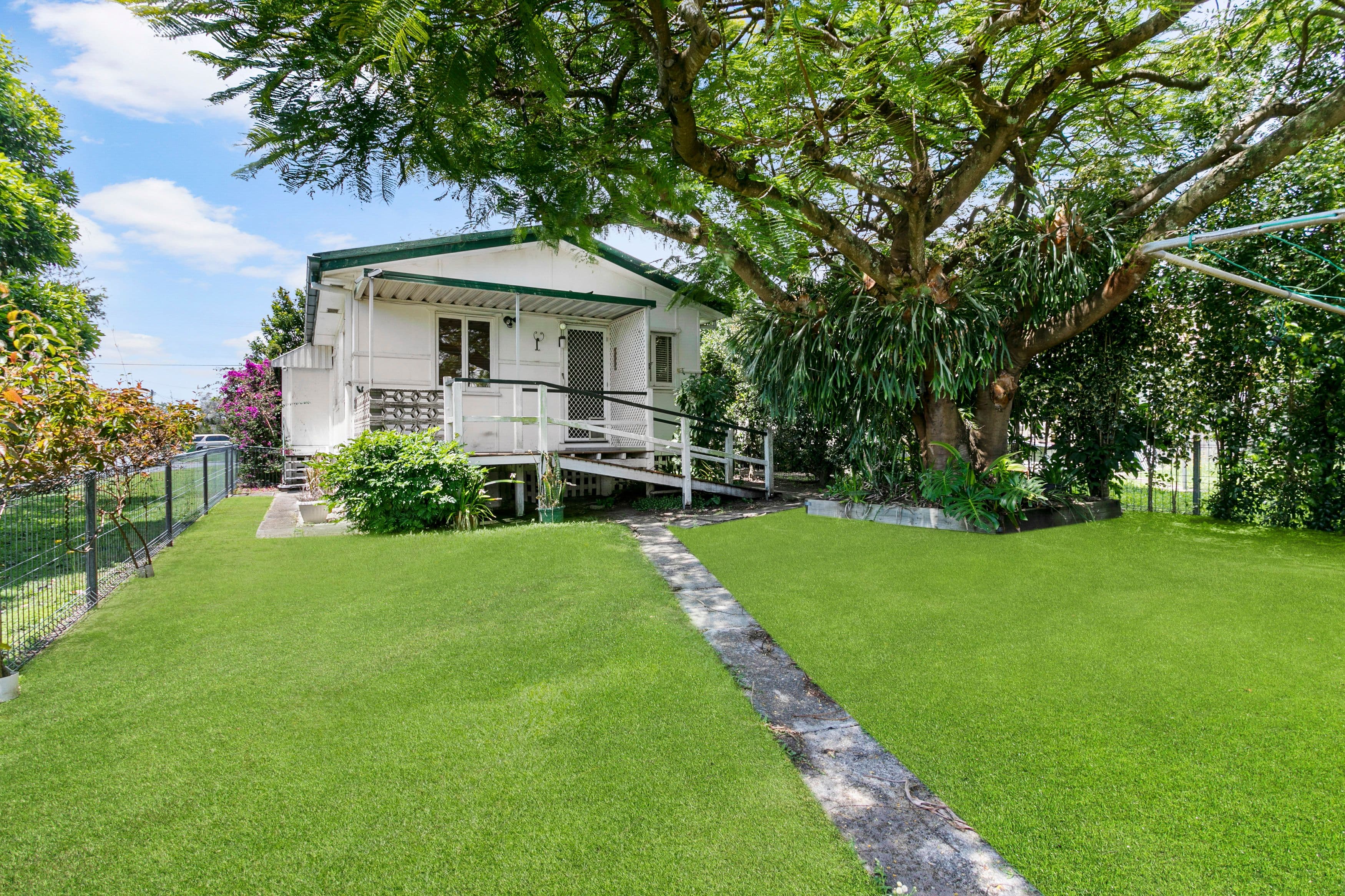 13 Plume Street, Redcliffe QLD 4020, Redcliffe - Thumbnail 2