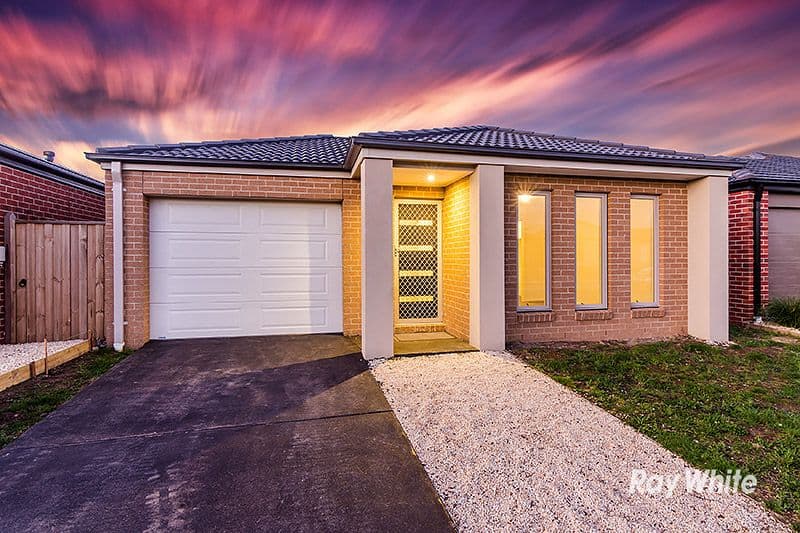 9 Queensberry Street, Cranbourne West VIC 3977, Cranbourne West - Image 1