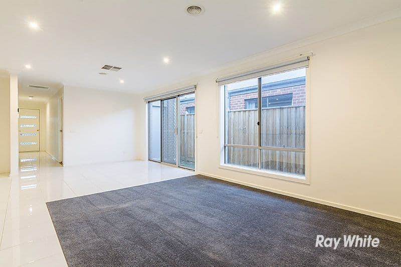 9 Queensberry Street, Cranbourne West VIC 3977, Cranbourne West - Thumbnail 5