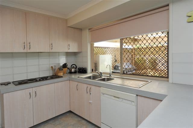 366 West Street, KEARNEYS SPRING QLD 4350, Kearneys Spring - Thumbnail 5
