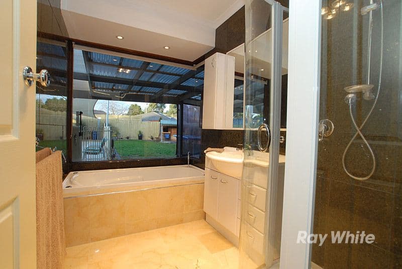 9 Nigel Court, SCORESBY VIC 3179, Scoresby - Thumbnail 7