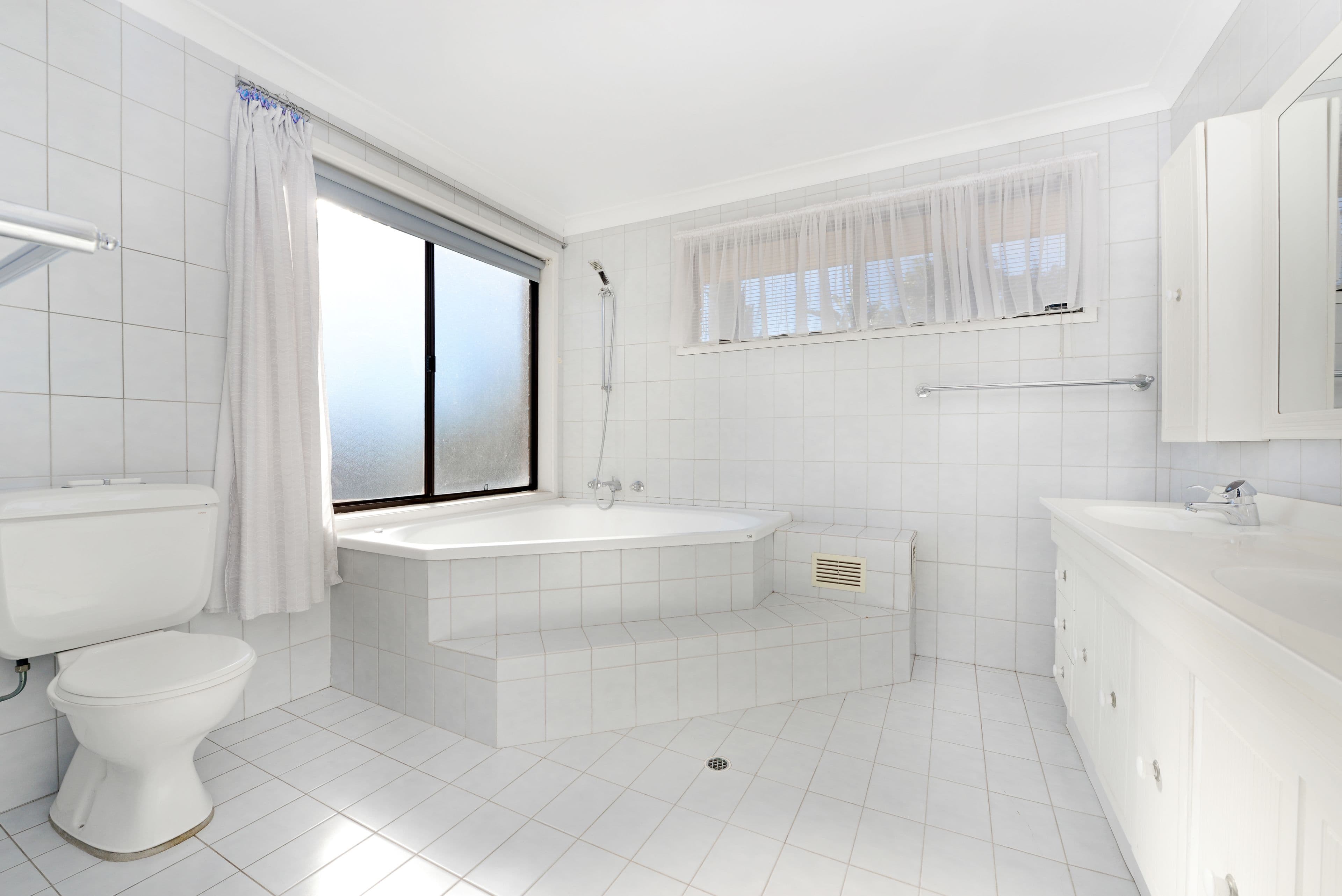 23 Traminer Place, Eschol Park - Thumbnail 4