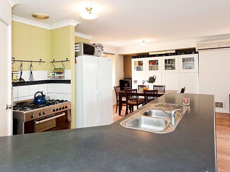 36 Rees Crescent, ROCKINGHAM WA 6168, Rockingham - Thumbnail 5