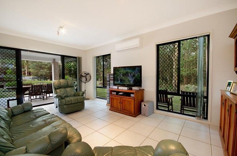 9 Taryn Close, GLASS HOUSE MOUNTAINS QLD 4518, Glass House Mountains - Thumbnail 5