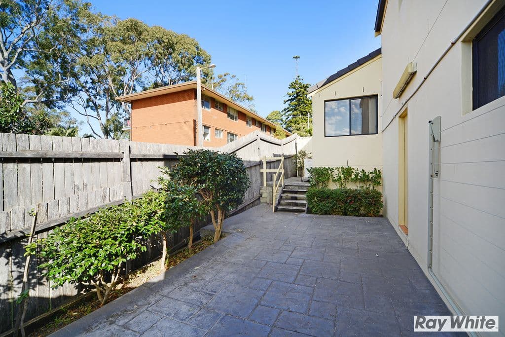 15 Woodlawn Avenue, Mangerton NSW 2500, Mangerton - Thumbnail 3