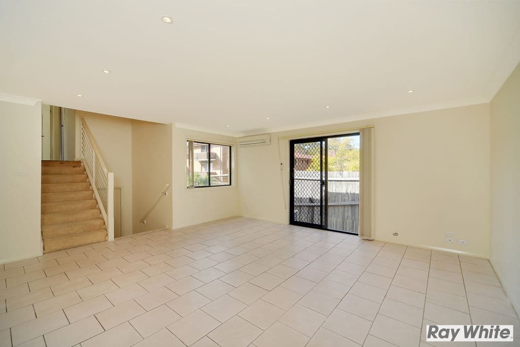 15 Woodlawn Avenue, Mangerton NSW 2500, Mangerton - Thumbnail 6