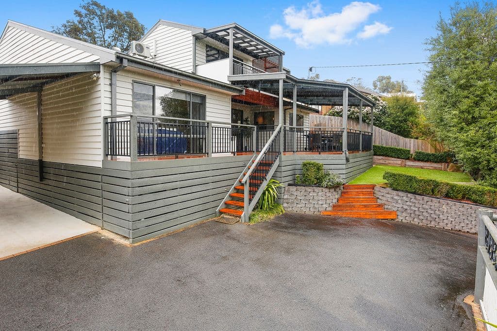 2 Michael Court, Woori Yallock VIC 3139, Woori Yallock - Thumbnail 2