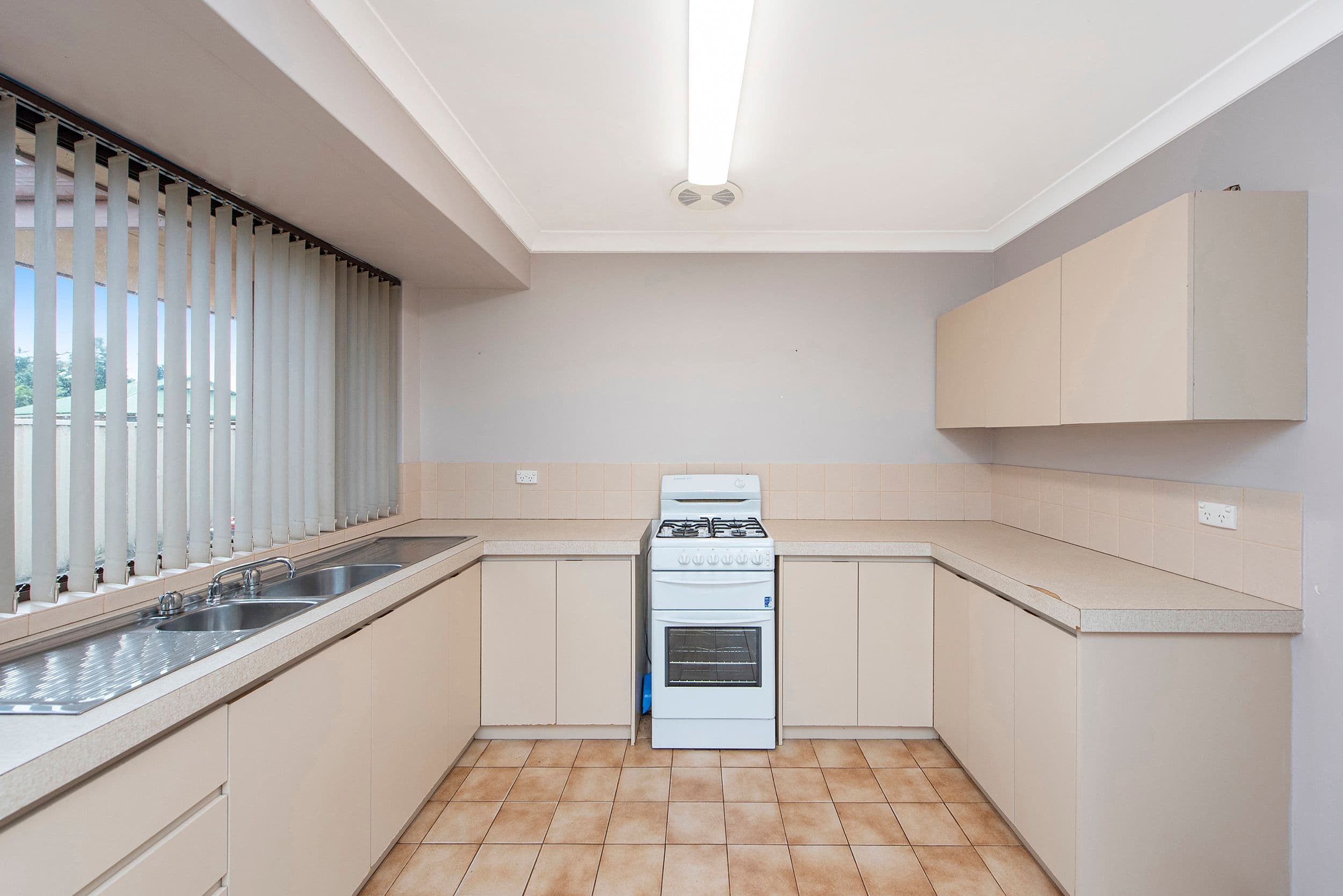 1 Cadbury Street, Warnbro WA 6169, Warnbro - Thumbnail 3