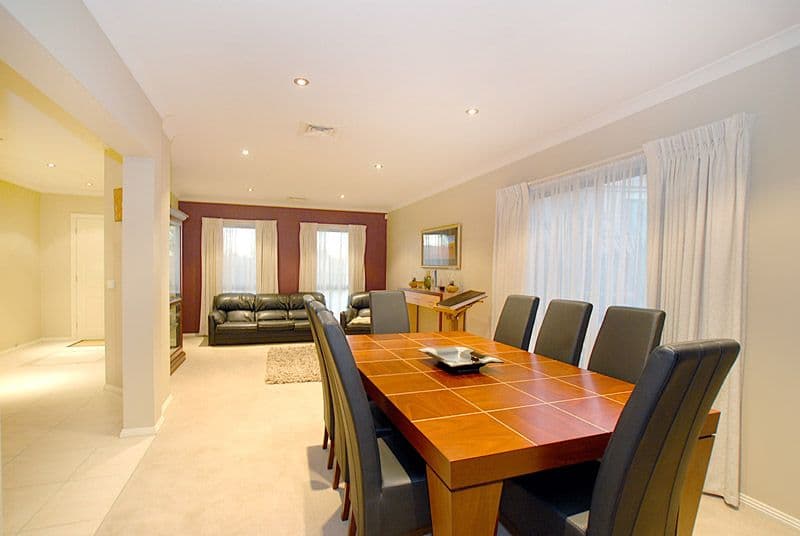 7 Sarah Court, WANTIRNA SOUTH VIC 3152, Wantirna South - Thumbnail 3