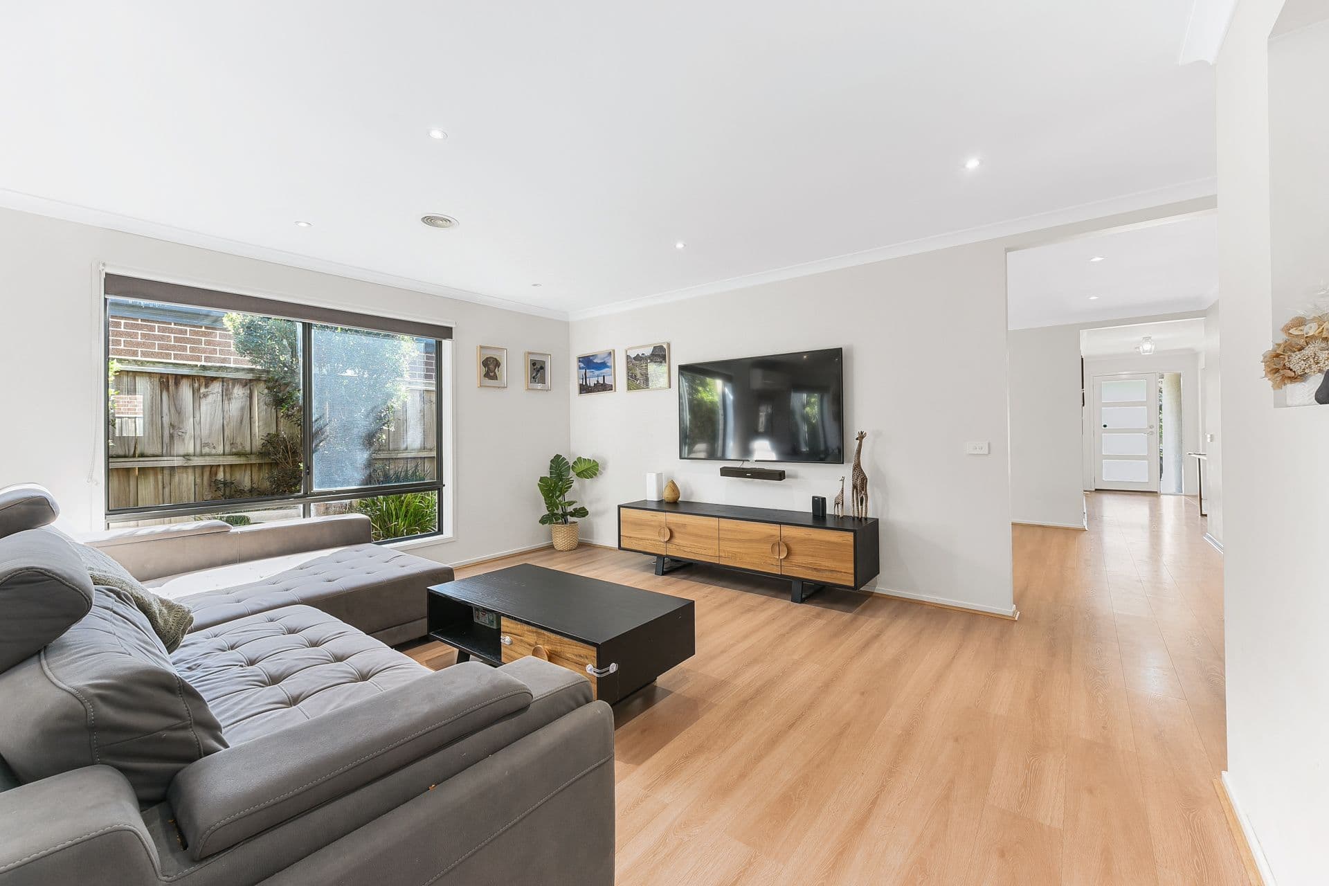 8 Meadows Drive, Officer VIC 3809, Officer - Thumbnail 4