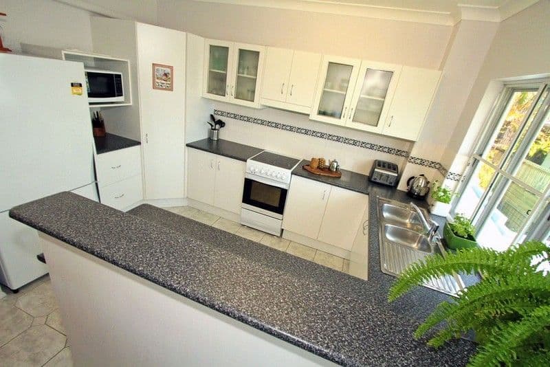 36 Farnborough Road, YEPPOON QLD 4703, Yeppoon - Thumbnail 2