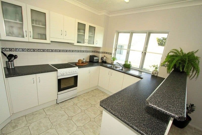 36 Farnborough Road, YEPPOON QLD 4703, Yeppoon - Thumbnail 3